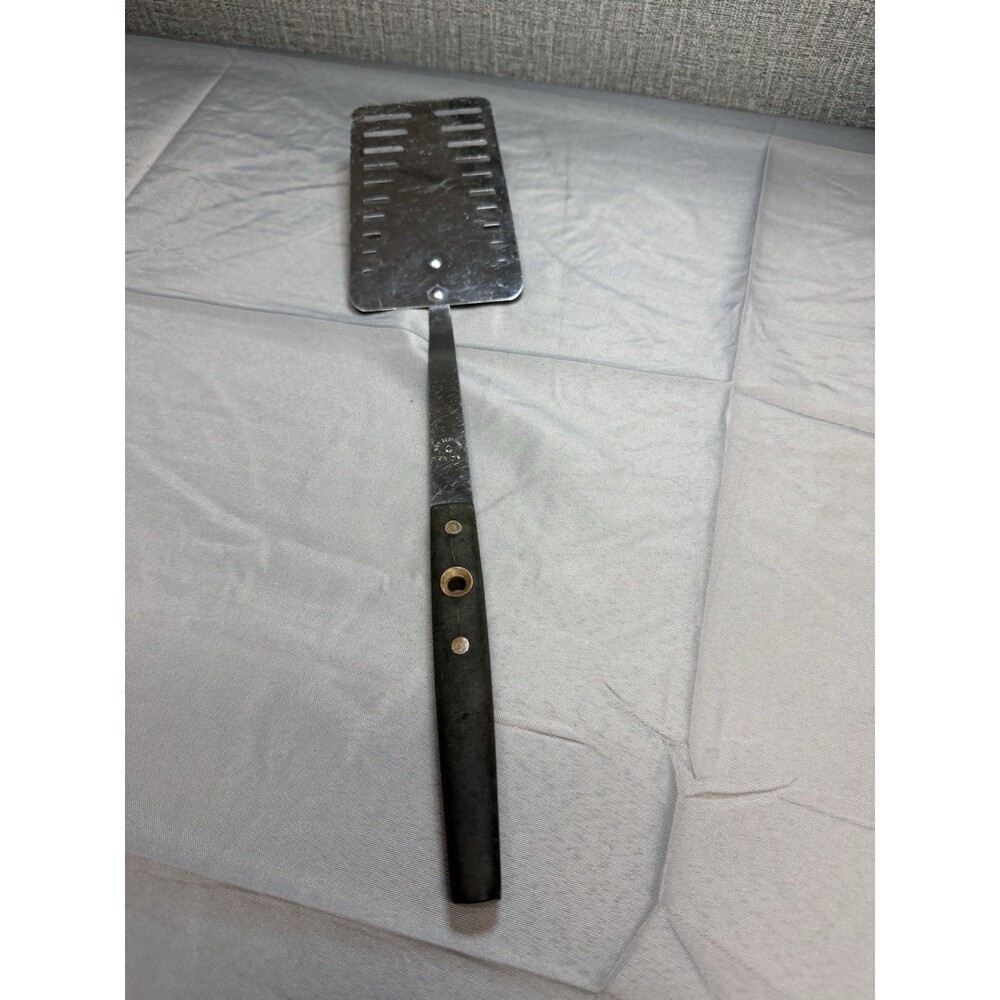 Vintage Flint Arrowhead Slotted Spatula USA Farmhouse Mid Century Some Flaws